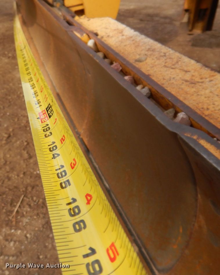 image for item DM5329 2004 John Deere 770CH  motor grader