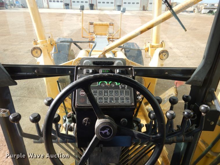 image for item DM5329 2004 John Deere 770CH  motor grader