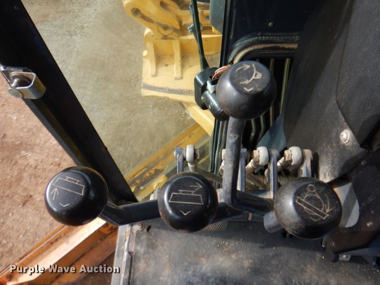 image for item DM5329 2004 John Deere 770CH  motor grader