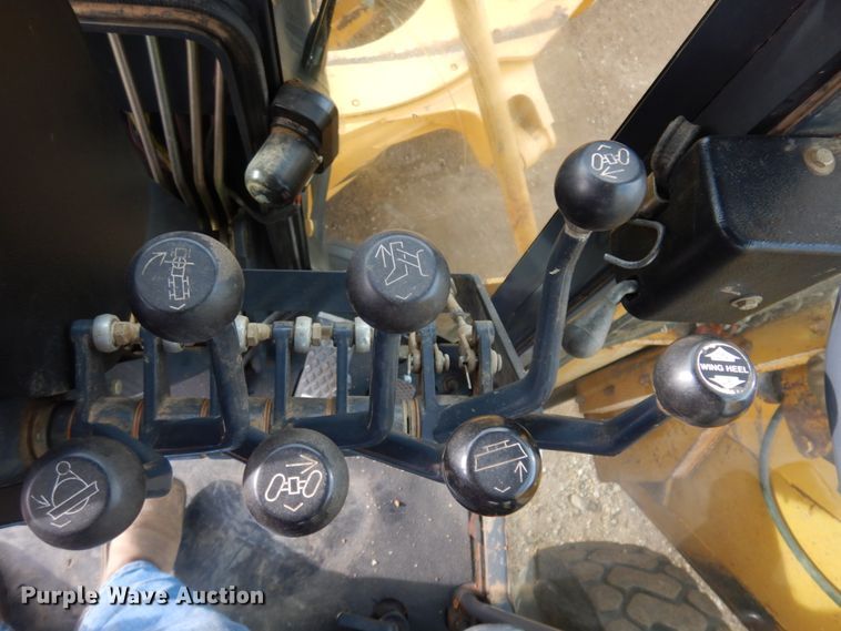 image for item DM5329 2004 John Deere 770CH  motor grader