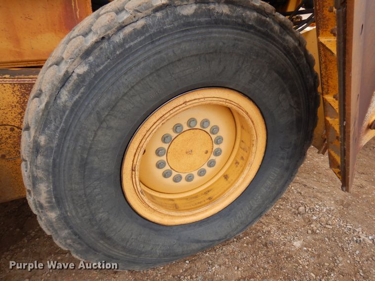 image for item DM5329 2004 John Deere 770CH  motor grader