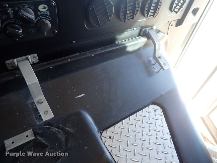 image for item DN2384 1999 Blue Bird TC2000  school bus