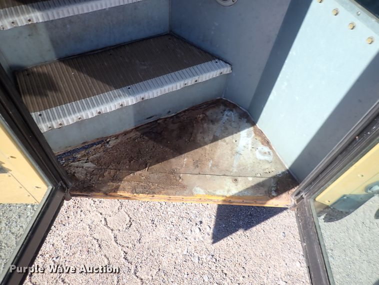 image for item DN2384 1999 Blue Bird TC2000  school bus