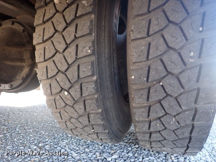 image for item DN2384 1999 Blue Bird TC2000  school bus