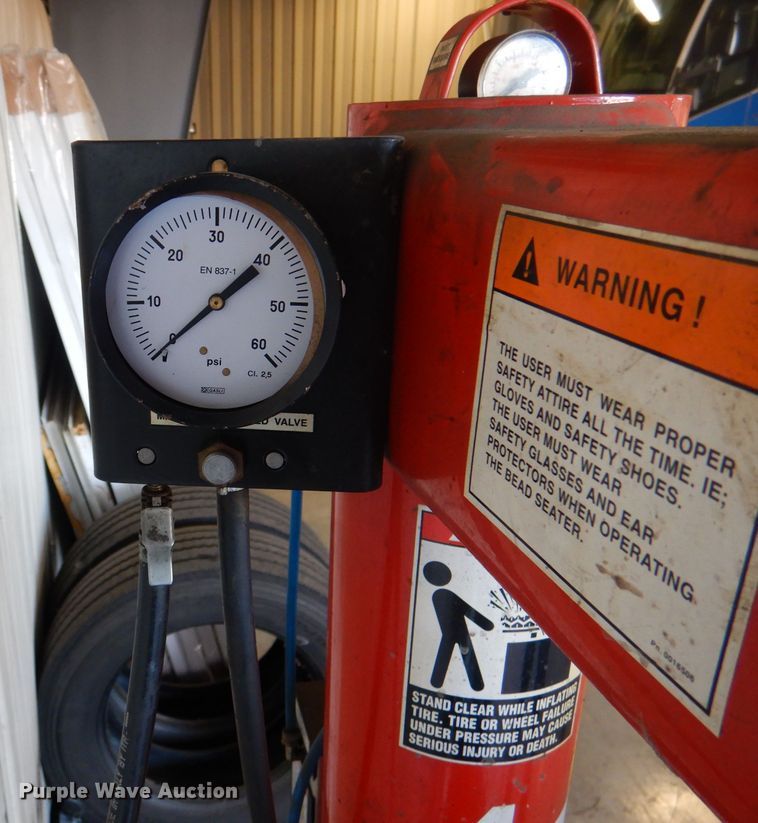 image for item DN5410 Accu-Turn 4501  tire machine