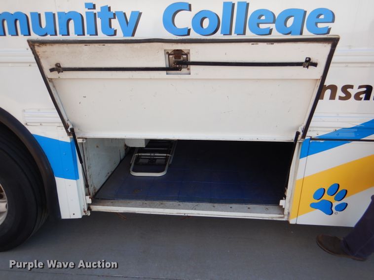 image for item DN5412 2007 International NE300  coach bus