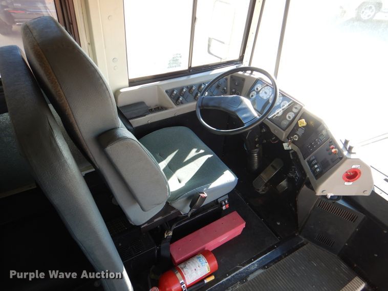 image for item DN5412 2007 International NE300  coach bus