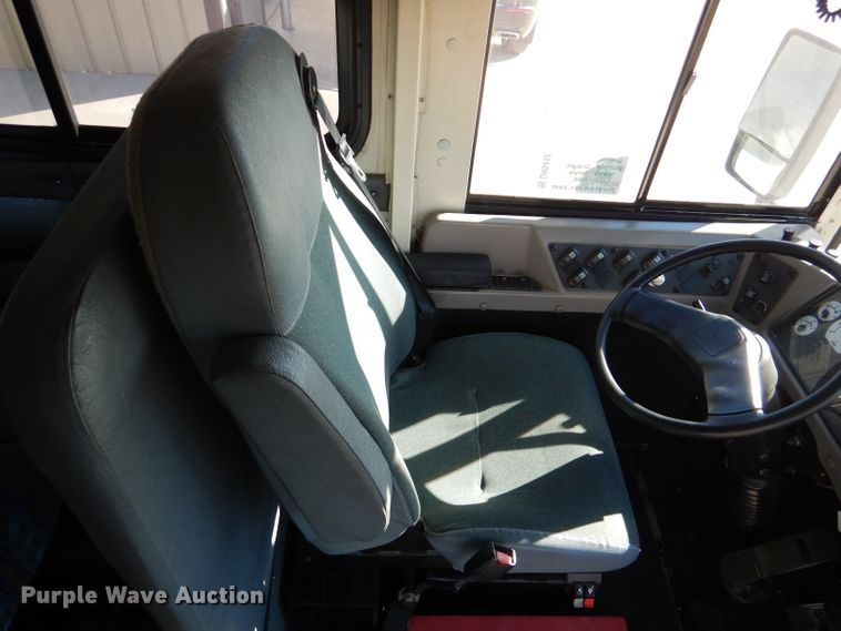 image for item DN5412 2007 International NE300  coach bus