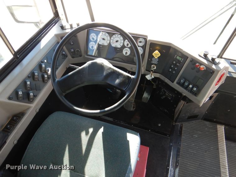 image for item DN5412 2007 International NE300  coach bus