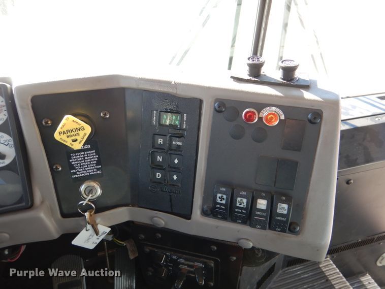 image for item DN5412 2007 International NE300  coach bus