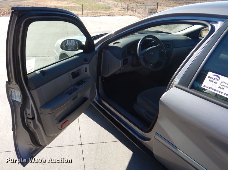 image for item DN5413 2006 Ford Taurus SE