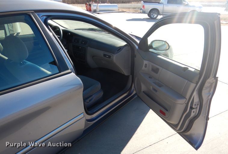 image for item DN5413 2006 Ford Taurus SE