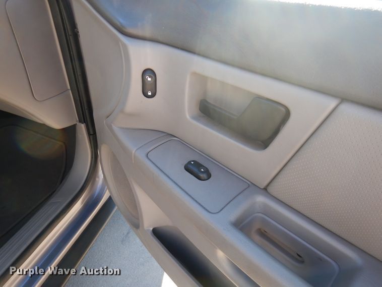 image for item DN5413 2006 Ford Taurus SE