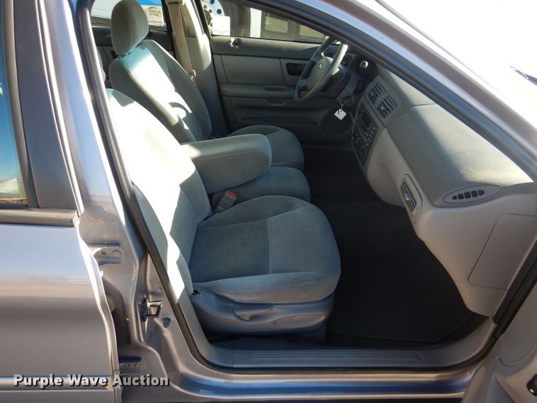 image for item DN5413 2006 Ford Taurus SE