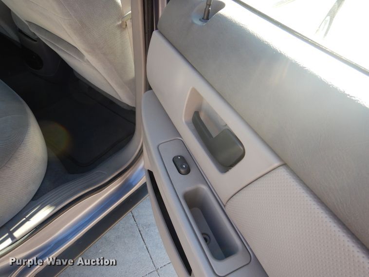 image for item DN5413 2006 Ford Taurus SE