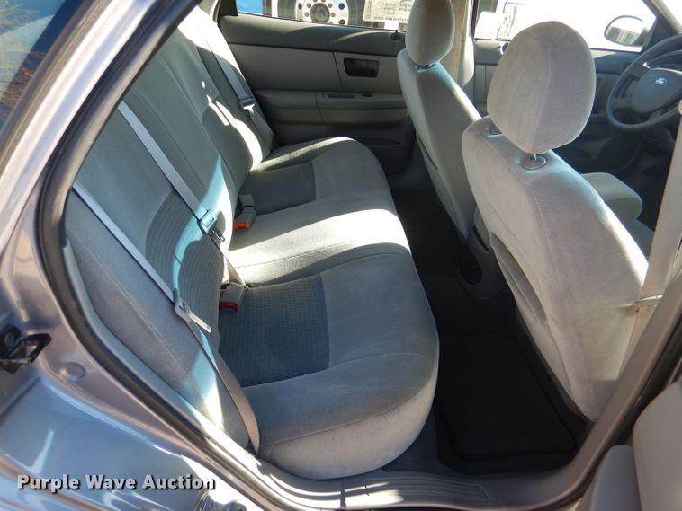 image for item DN5413 2006 Ford Taurus SE