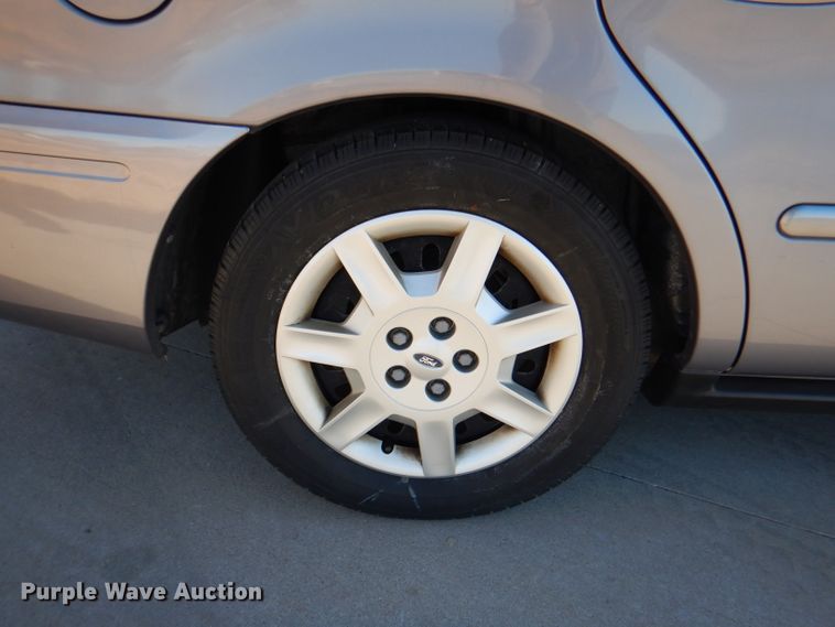 image for item DN5413 2006 Ford Taurus SE