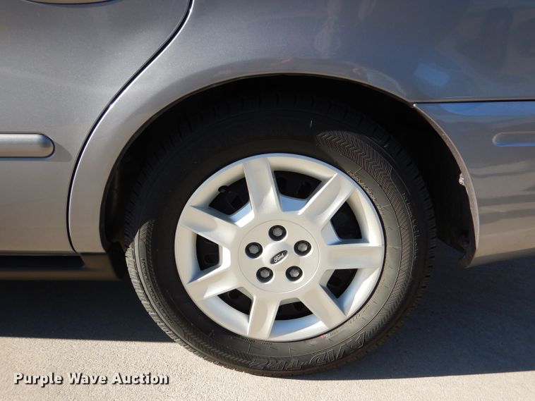 image for item DN5413 2006 Ford Taurus SE