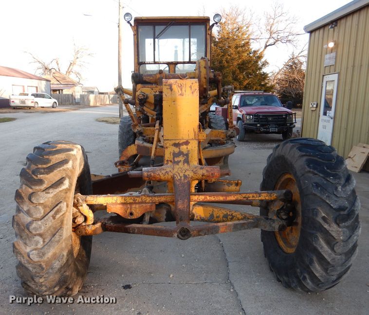 image for item DN5418 1964 Caterpillar 12E  rigid frame motor grader