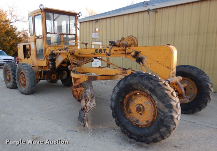 image for item DN5418 1964 Caterpillar 12E  rigid frame motor grader