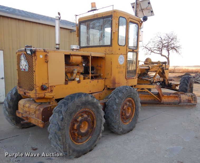 image for item DN5418 1964 Caterpillar 12E  rigid frame motor grader