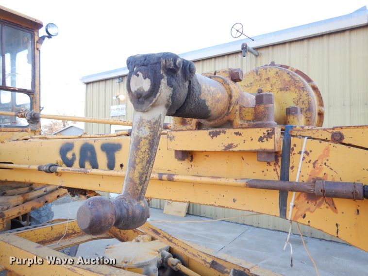 image for item DN5418 1964 Caterpillar 12E  rigid frame motor grader