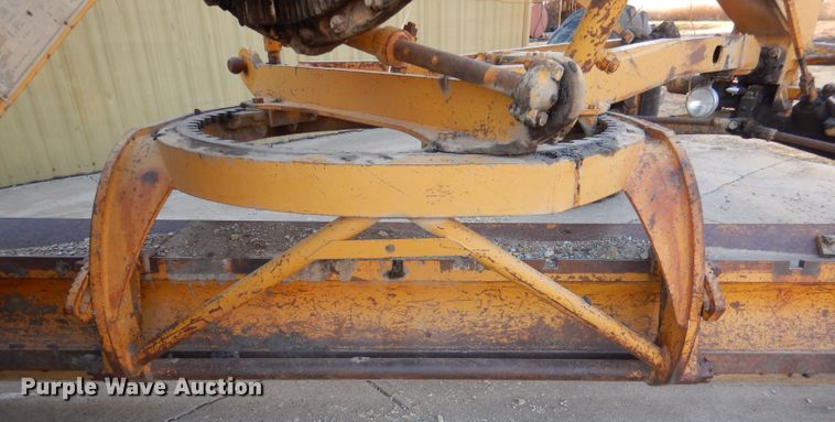 image for item DN5418 1964 Caterpillar 12E  rigid frame motor grader