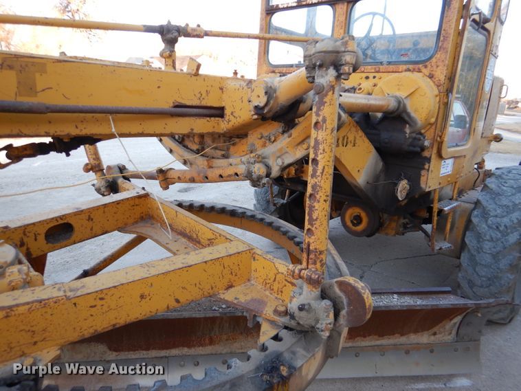 image for item DN5418 1964 Caterpillar 12E  rigid frame motor grader