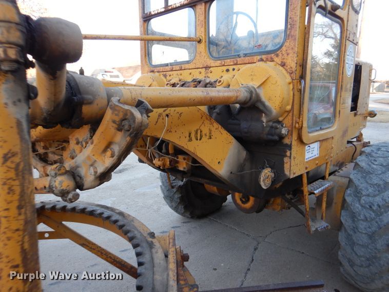 image for item DN5418 1964 Caterpillar 12E  rigid frame motor grader