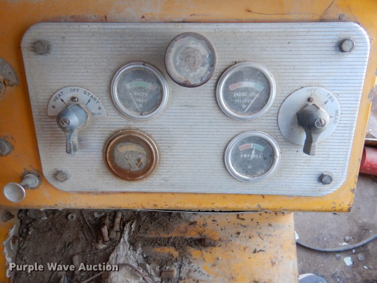 image for item DN5418 1964 Caterpillar 12E  rigid frame motor grader