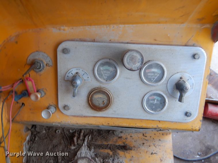 image for item DN5418 1964 Caterpillar 12E  rigid frame motor grader