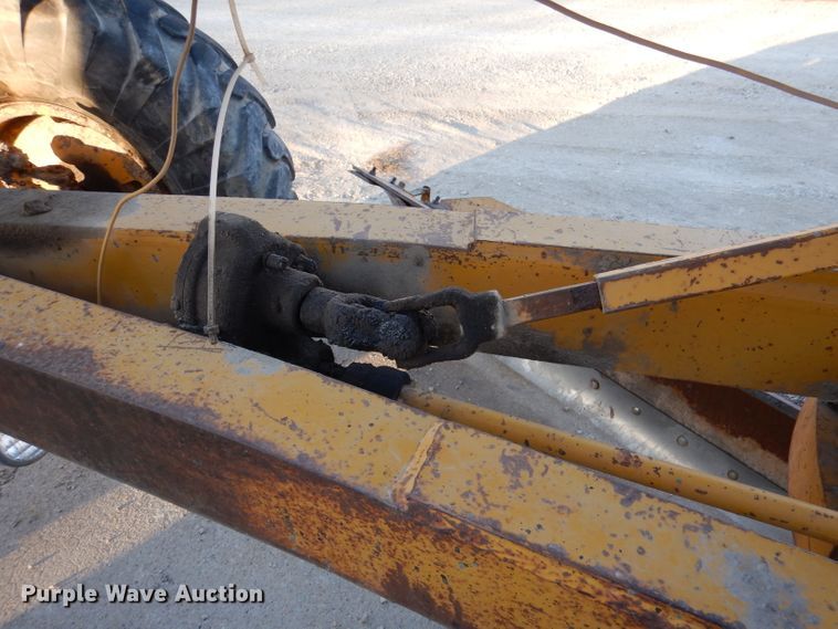 image for item DN5418 1964 Caterpillar 12E  rigid frame motor grader