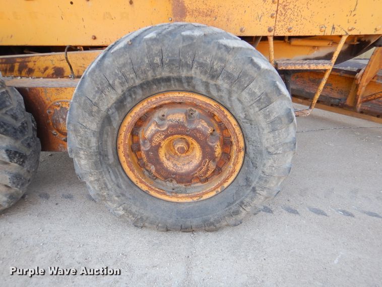 image for item DN5418 1964 Caterpillar 12E  rigid frame motor grader