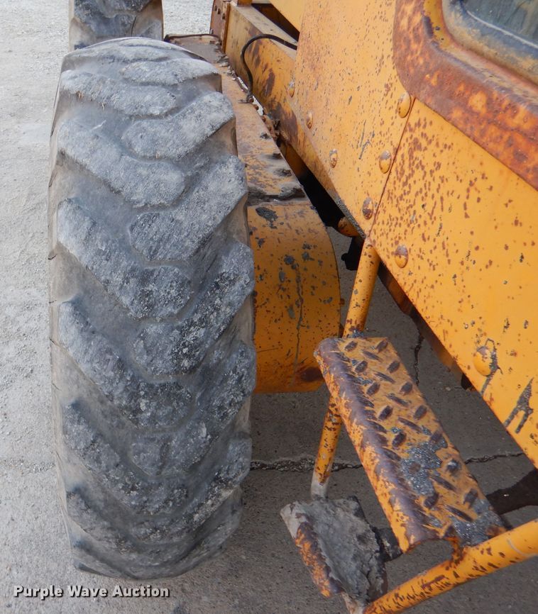 image for item DN5418 1964 Caterpillar 12E  rigid frame motor grader