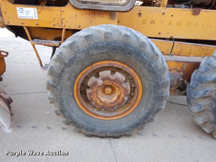image for item DN5418 1964 Caterpillar 12E  rigid frame motor grader