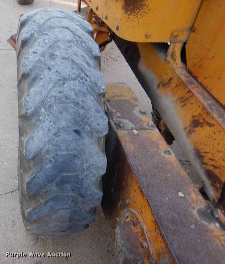 image for item DN5418 1964 Caterpillar 12E  rigid frame motor grader