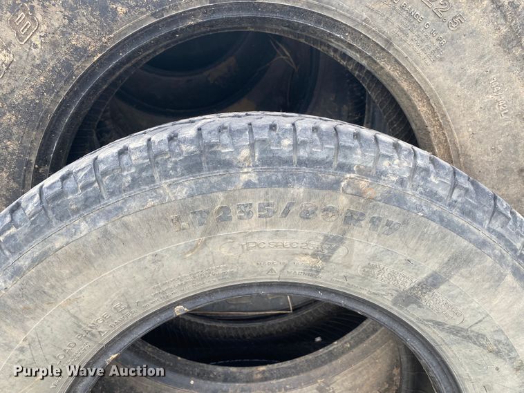 image for item DN6613 Approximately 30 tires