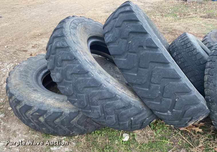 image for item DN6613 Approximately 30 tires