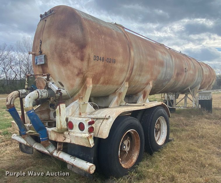 image for item DN6626 1975  tank trailer