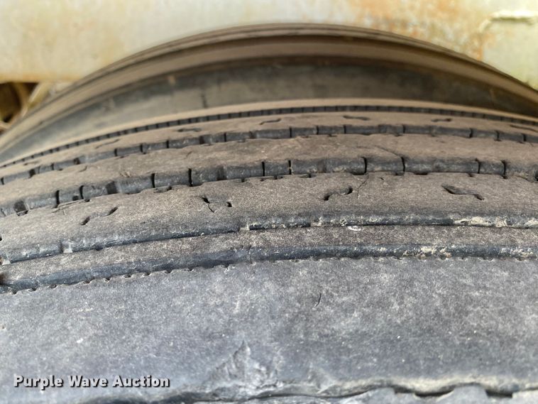 image for item DN6626 1975  tank trailer