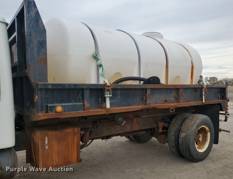 image for item GK9984 1992 International 4700  dump truck