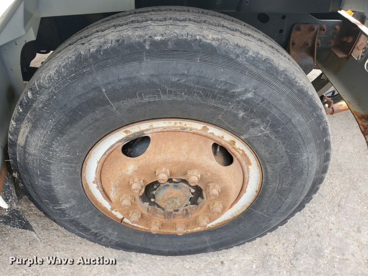 image for item GK9984 1992 International 4700  dump truck