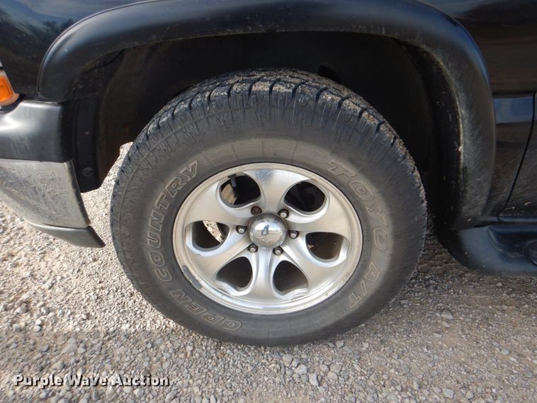 image for item ID9185 2001 Chevrolet Tahoe  SUV