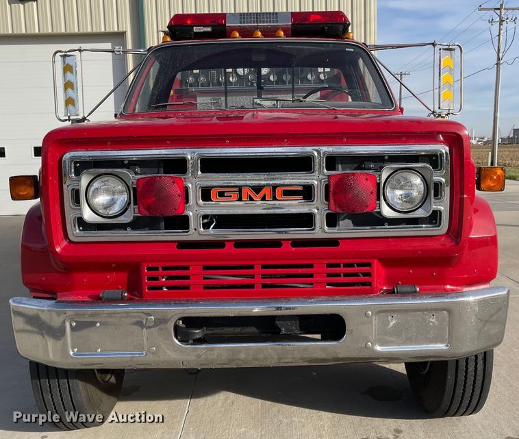 image for item IJ9508 1989 GMC C7000  pumper fire truck