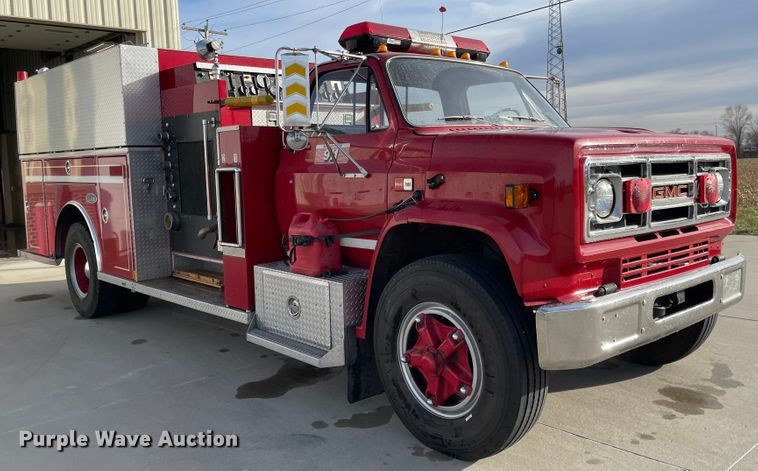 image for item IJ9508 1989 GMC C7000  pumper fire truck