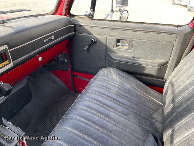 image for item IJ9508 1989 GMC C7000  pumper fire truck