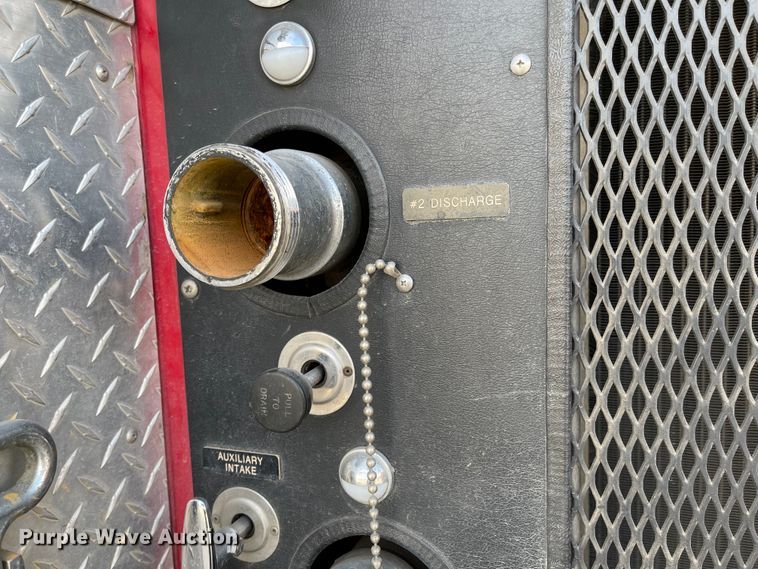 image for item IJ9508 1989 GMC C7000  pumper fire truck