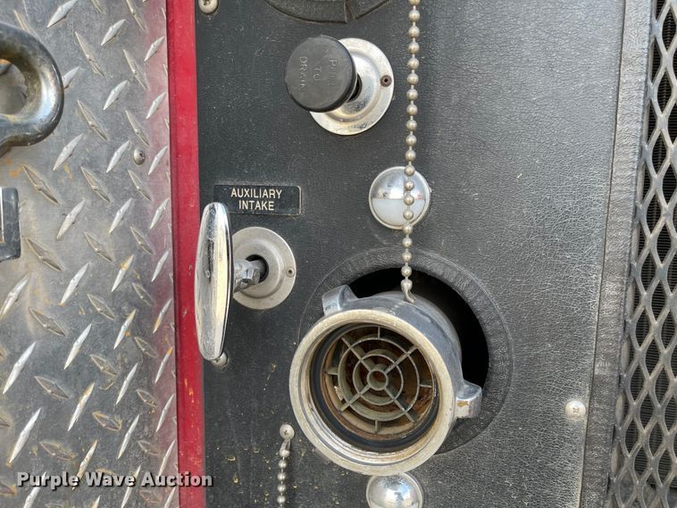 image for item IJ9508 1989 GMC C7000  pumper fire truck