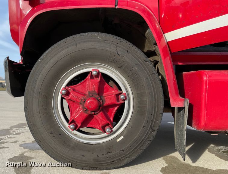 image for item IJ9508 1989 GMC C7000  pumper fire truck