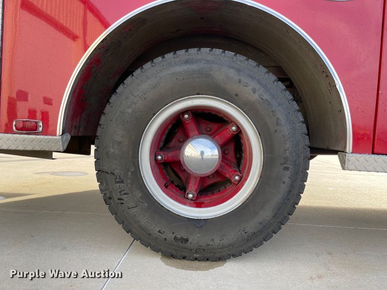 image for item IJ9508 1989 GMC C7000  pumper fire truck